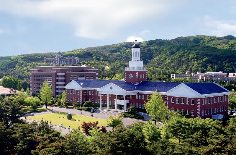 启明大学本馆800.jpg