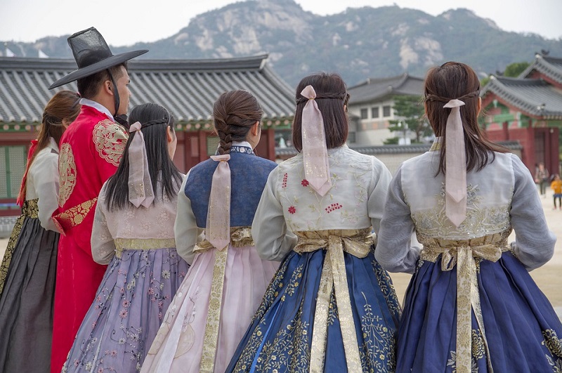 韩国传统服装.jpg